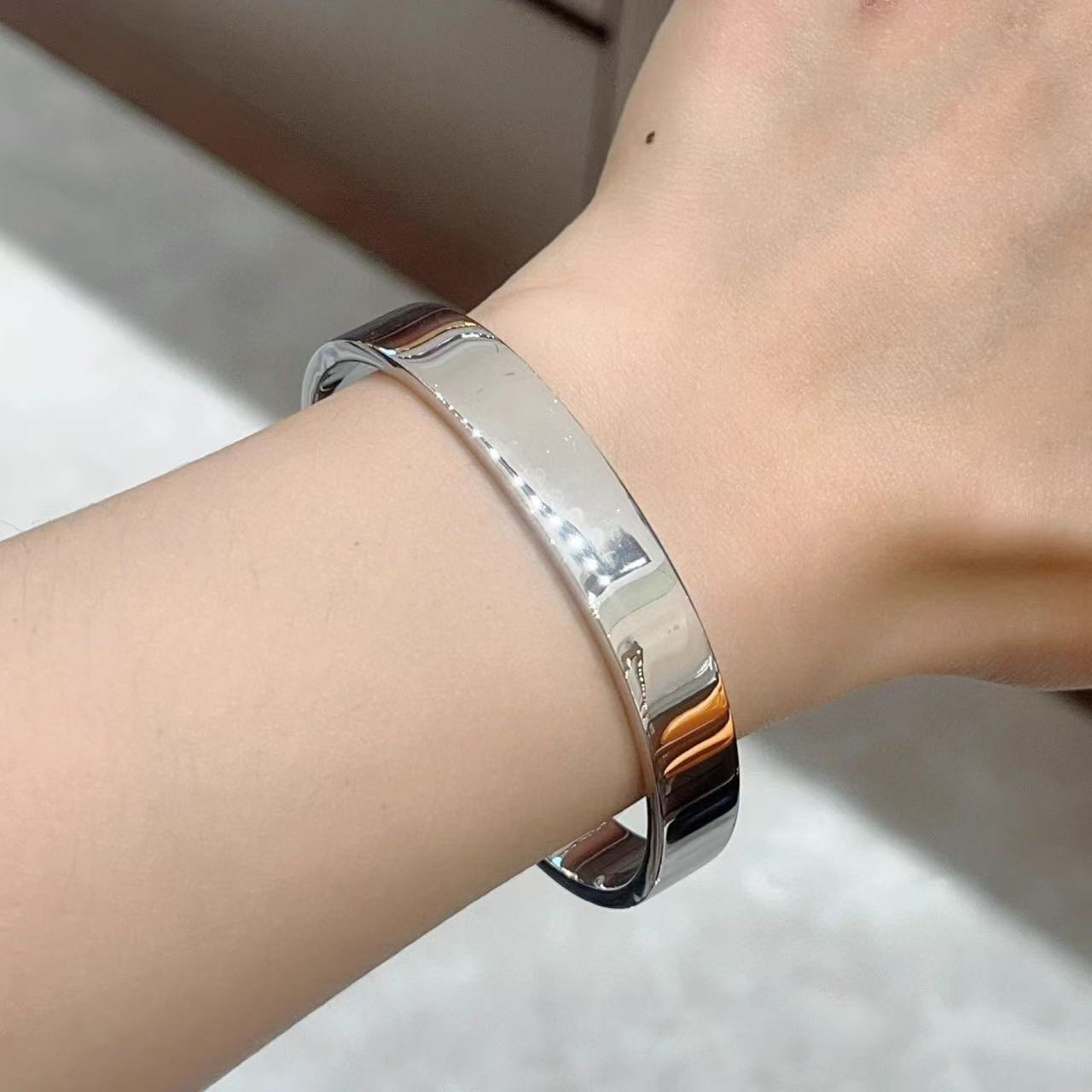 足银手镯 精品简约凹面银手镯CL080