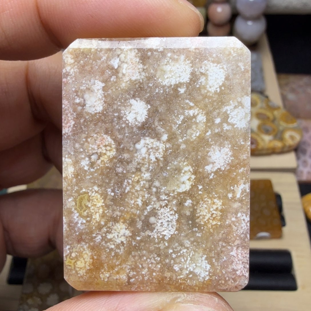 硅化玉未镶嵌纯天然色有机玉石保真色雪花纷飞