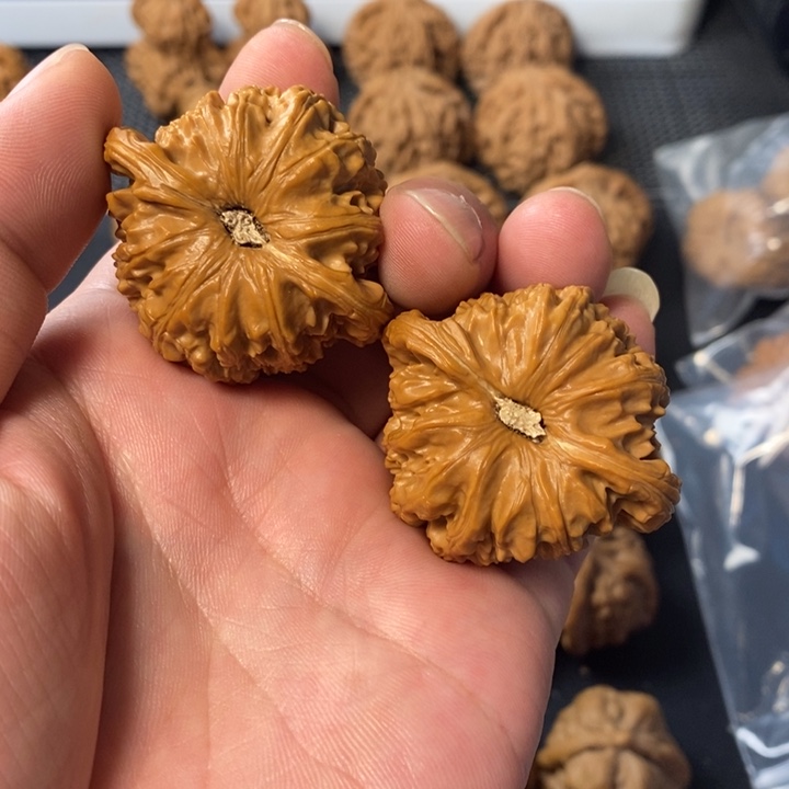 桃核吊坠5654345677