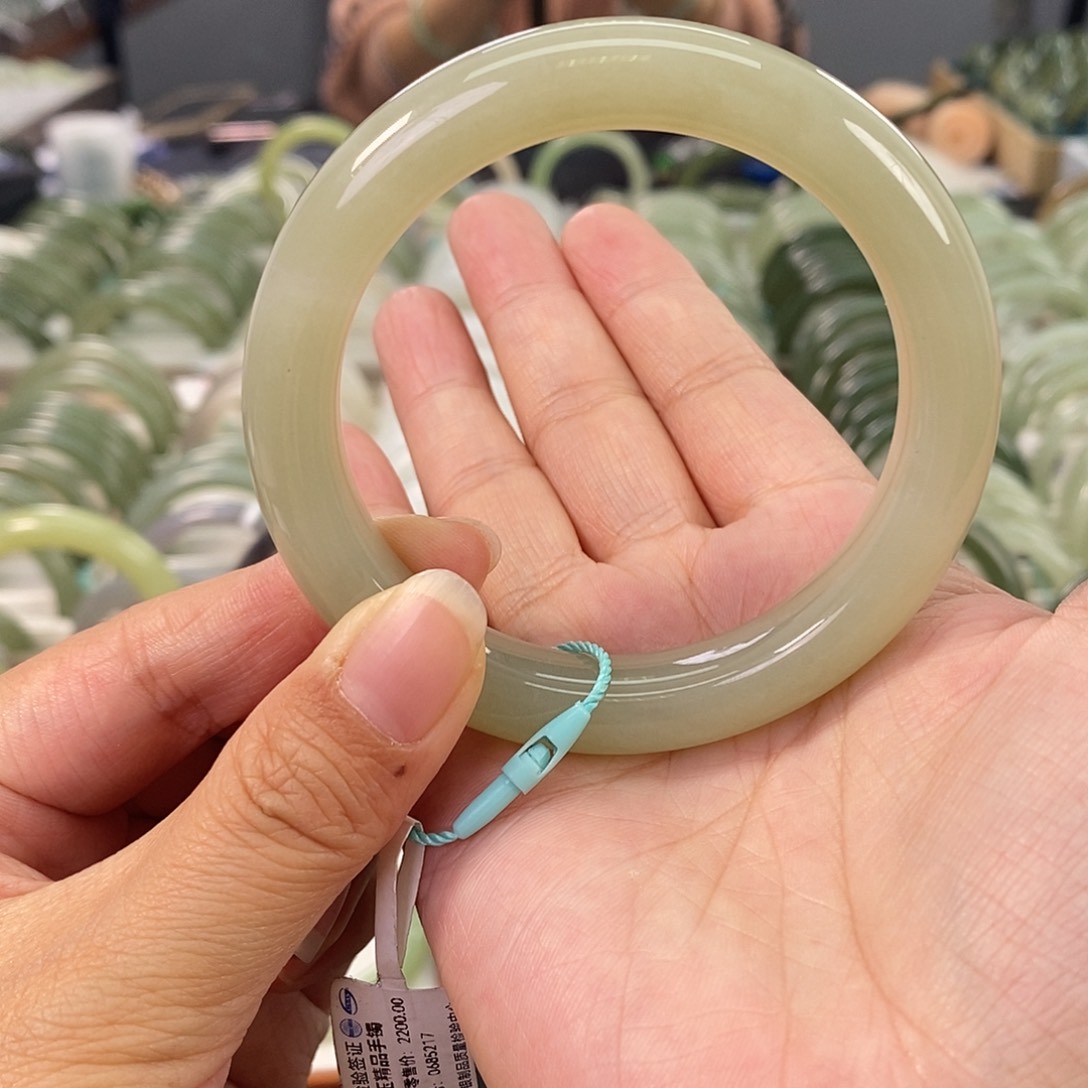 和田玉和田玉手镯56,57未镶嵌