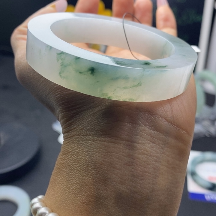 定制翡翠翡翠手镯未镶嵌