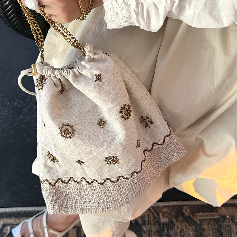 亚麻刺绣单肩包女2025春夏新款百搭通勤斜挎包新中式包包手拿包