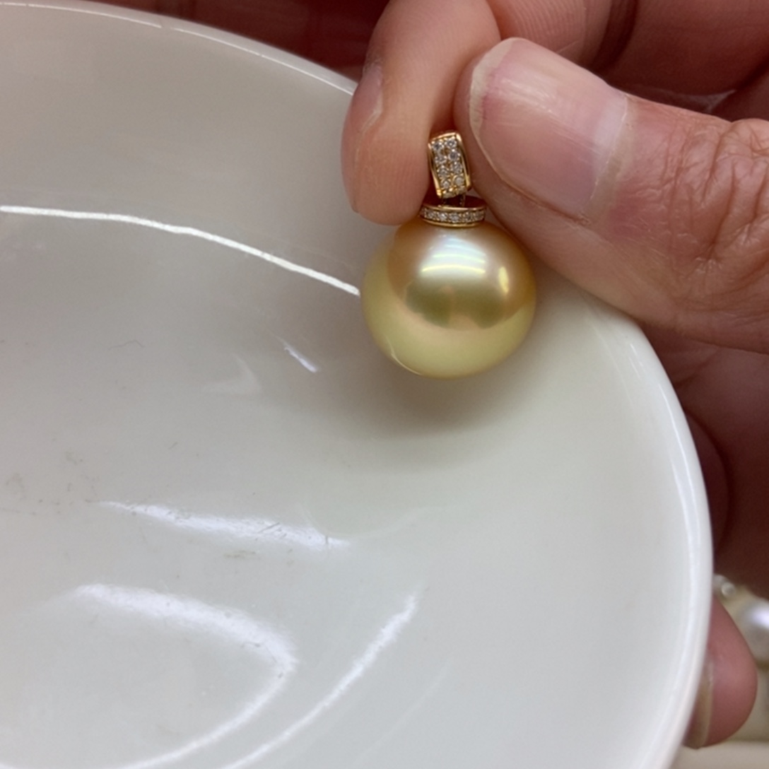海水珍珠吊坠(不含链)18K金镶嵌