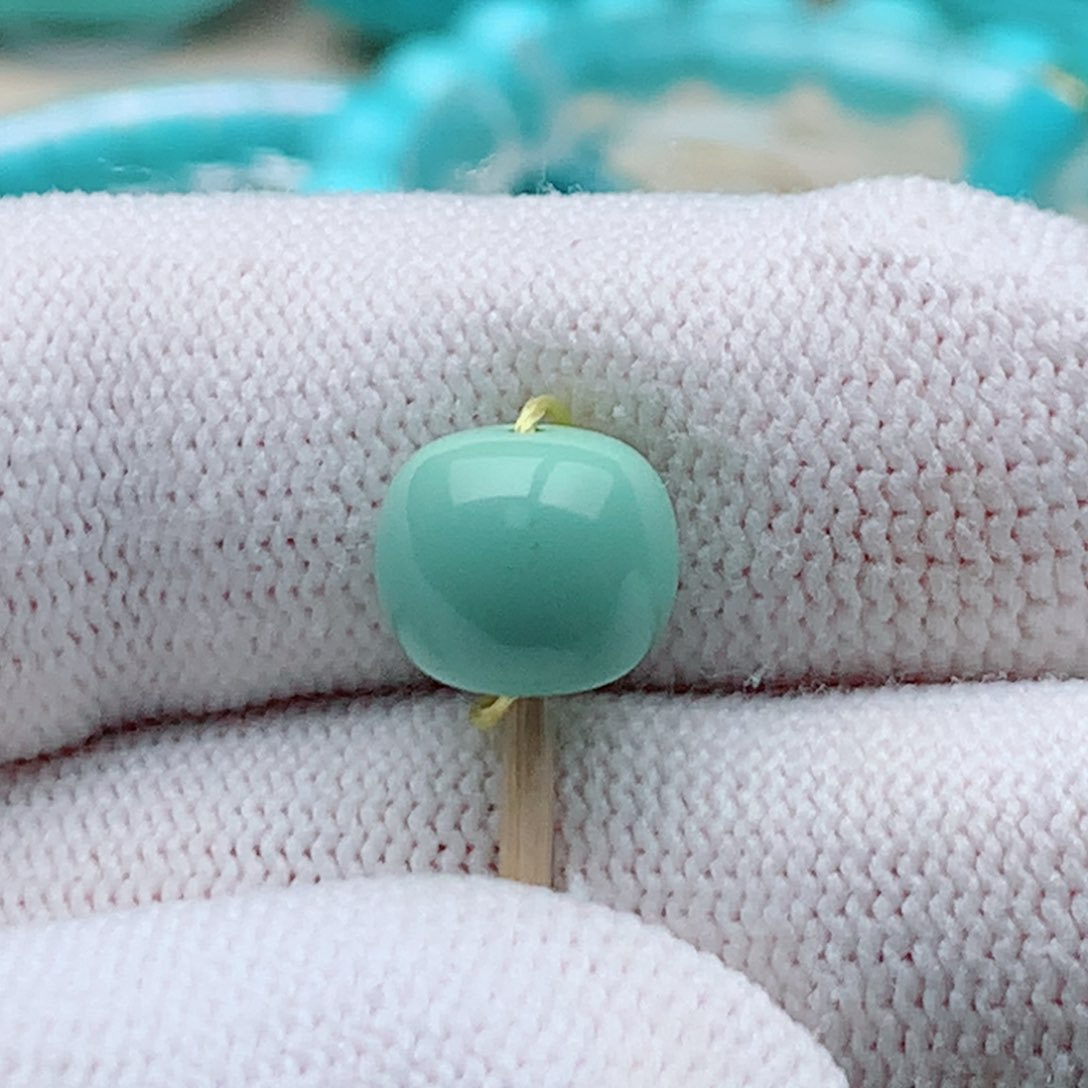 绿松石颈饰未镶嵌