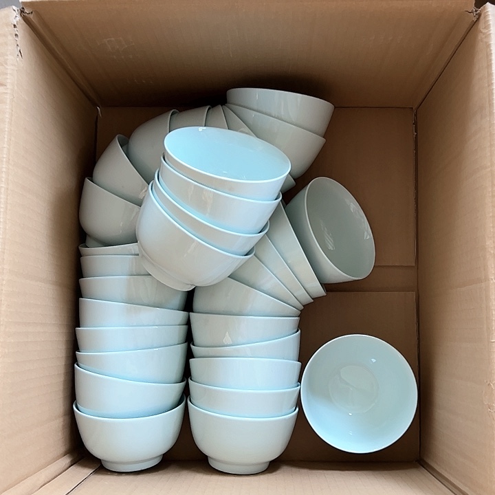 微瑕介意勿拍不退不换 青玉4.5英寸直口碗10只