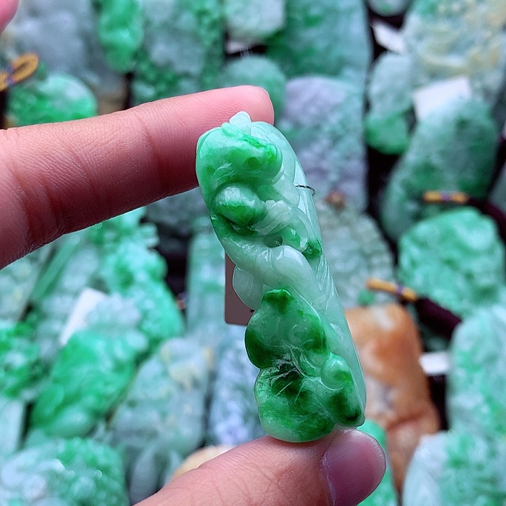 翡翠吊坠(不含链)未镶嵌