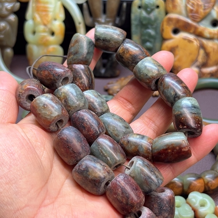 未镶嵌岫岩河磨玉（透闪石质玉）车挂灰*