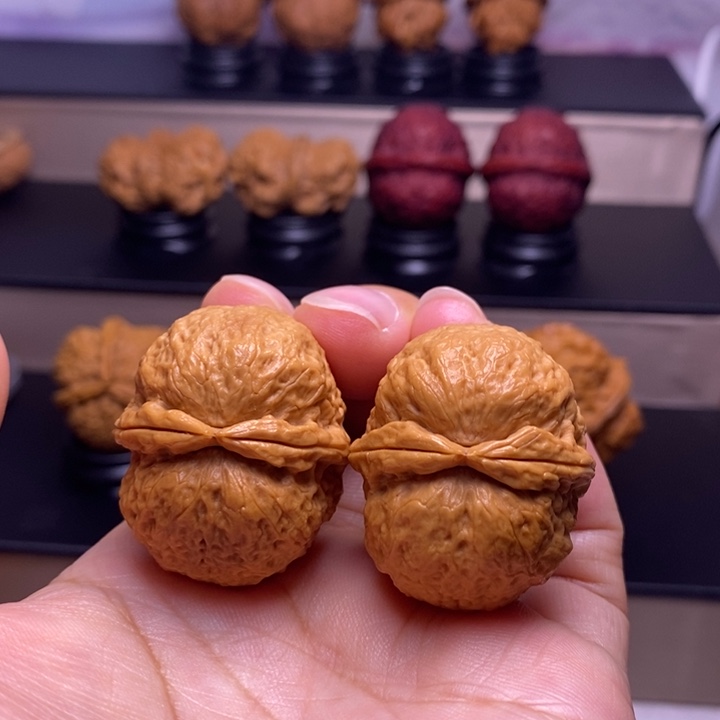 文玩核桃把件玉面鹦鹉29