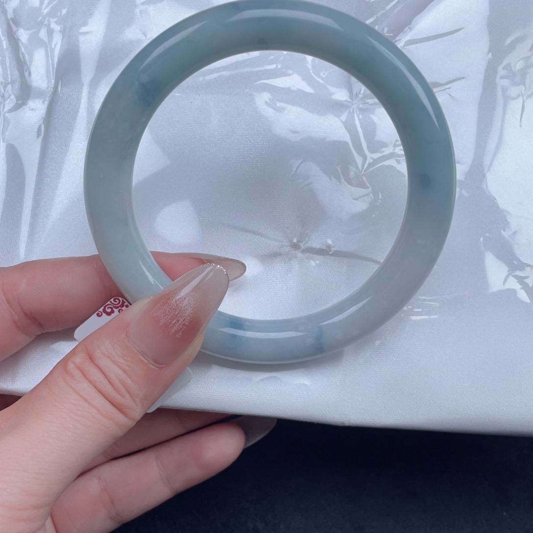 翡翠未镶嵌手镯010