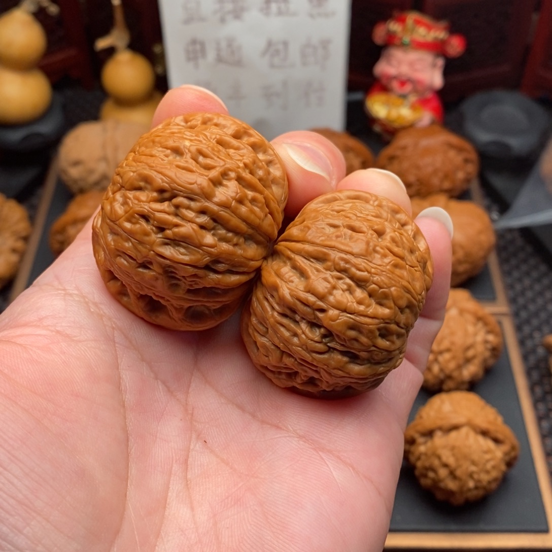 S***遥文玩核桃把件铁锤