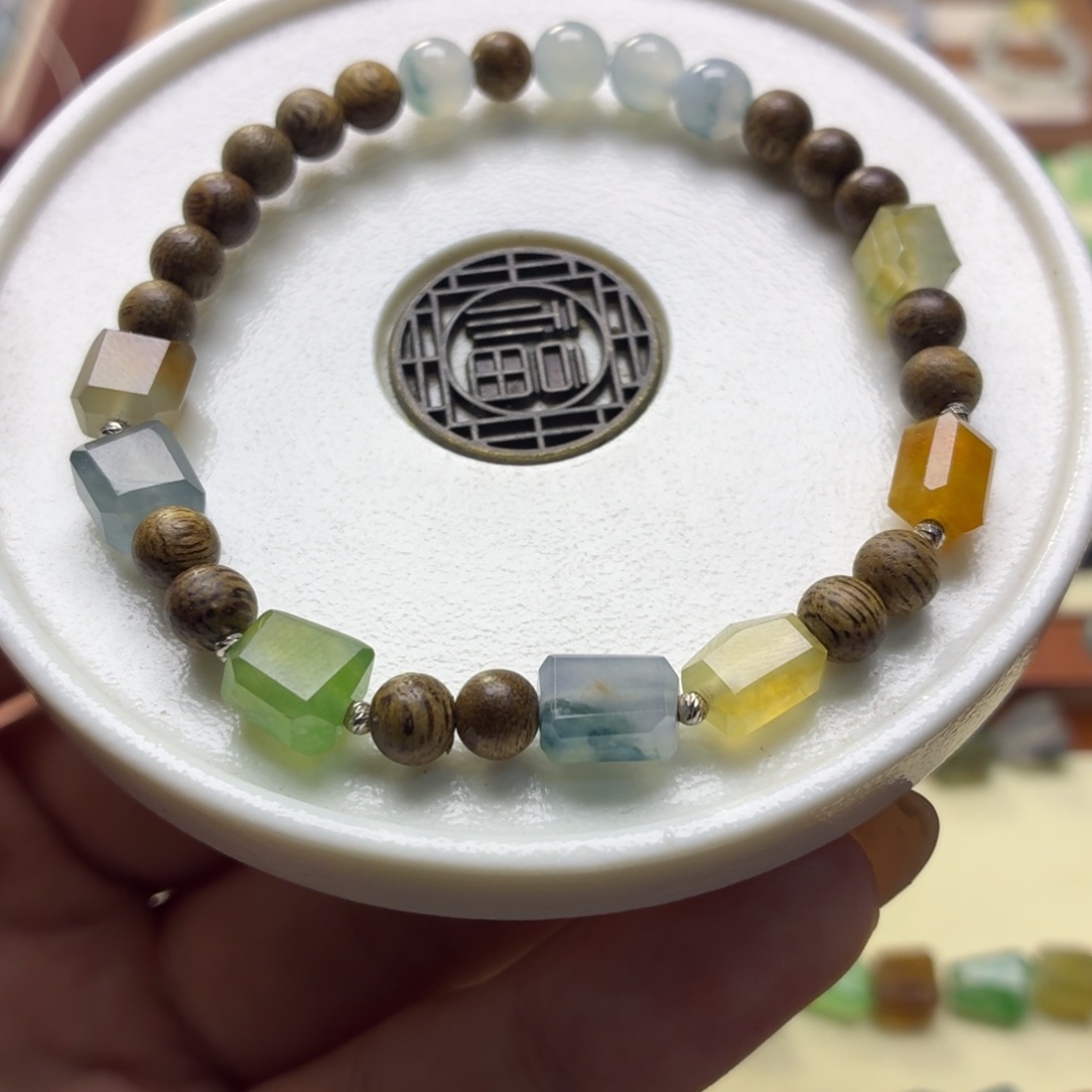翡翠散珠浓色切割木珠手串