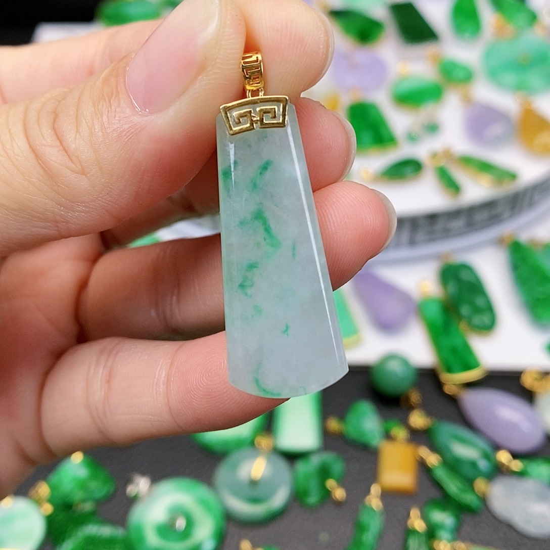 翡翠吊坠(不含链)18K金镶嵌飘****你