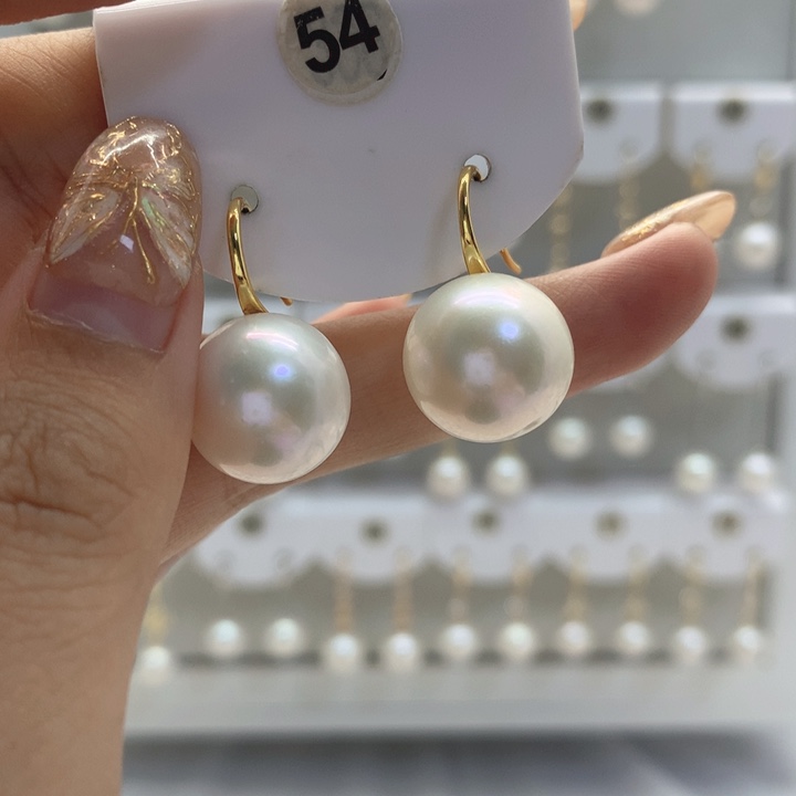 淡水珍珠耳饰银S925镶嵌貓***?