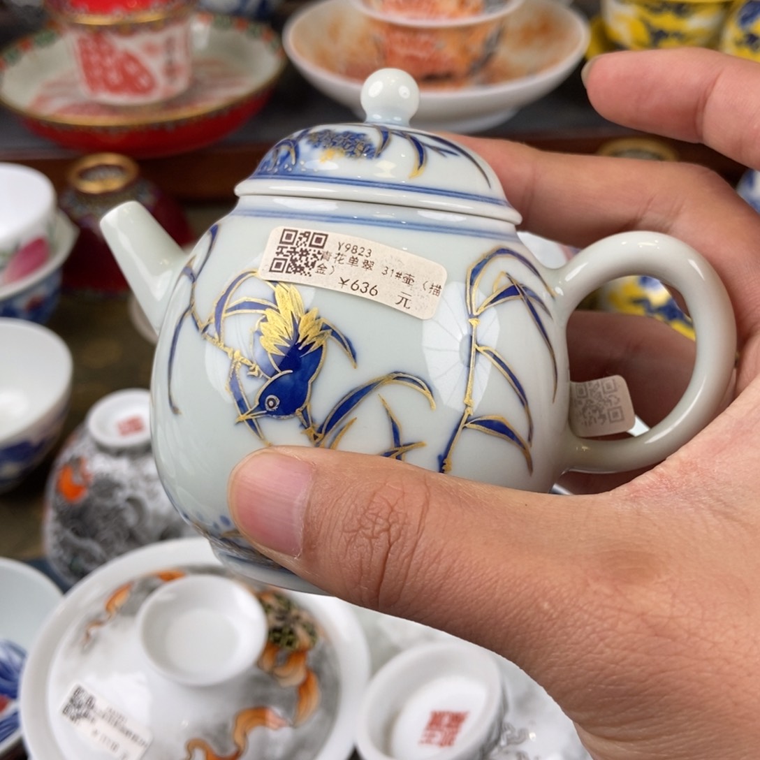 陶瓷艺术家的作品是一