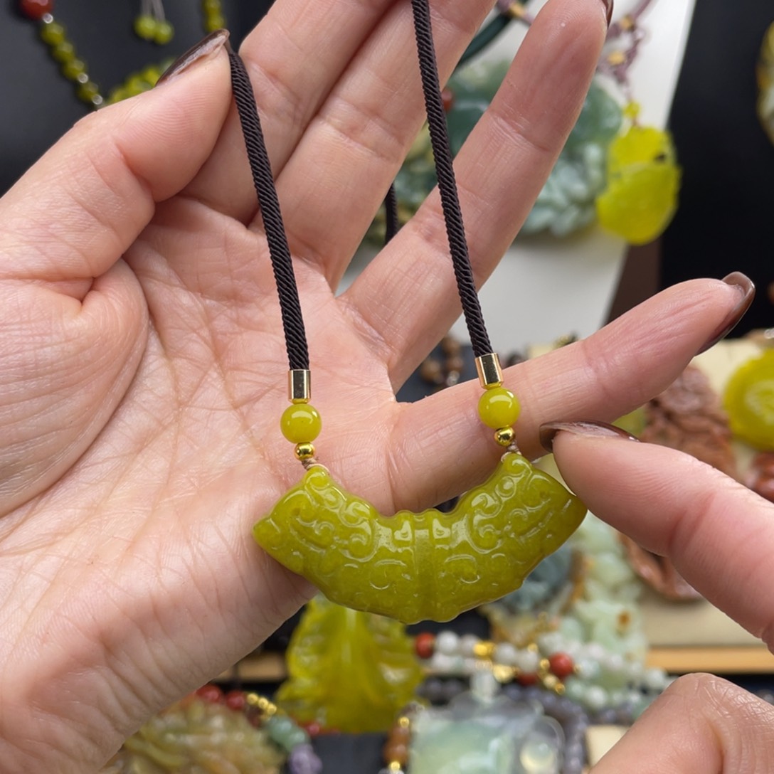 未镶嵌岫玉项链888