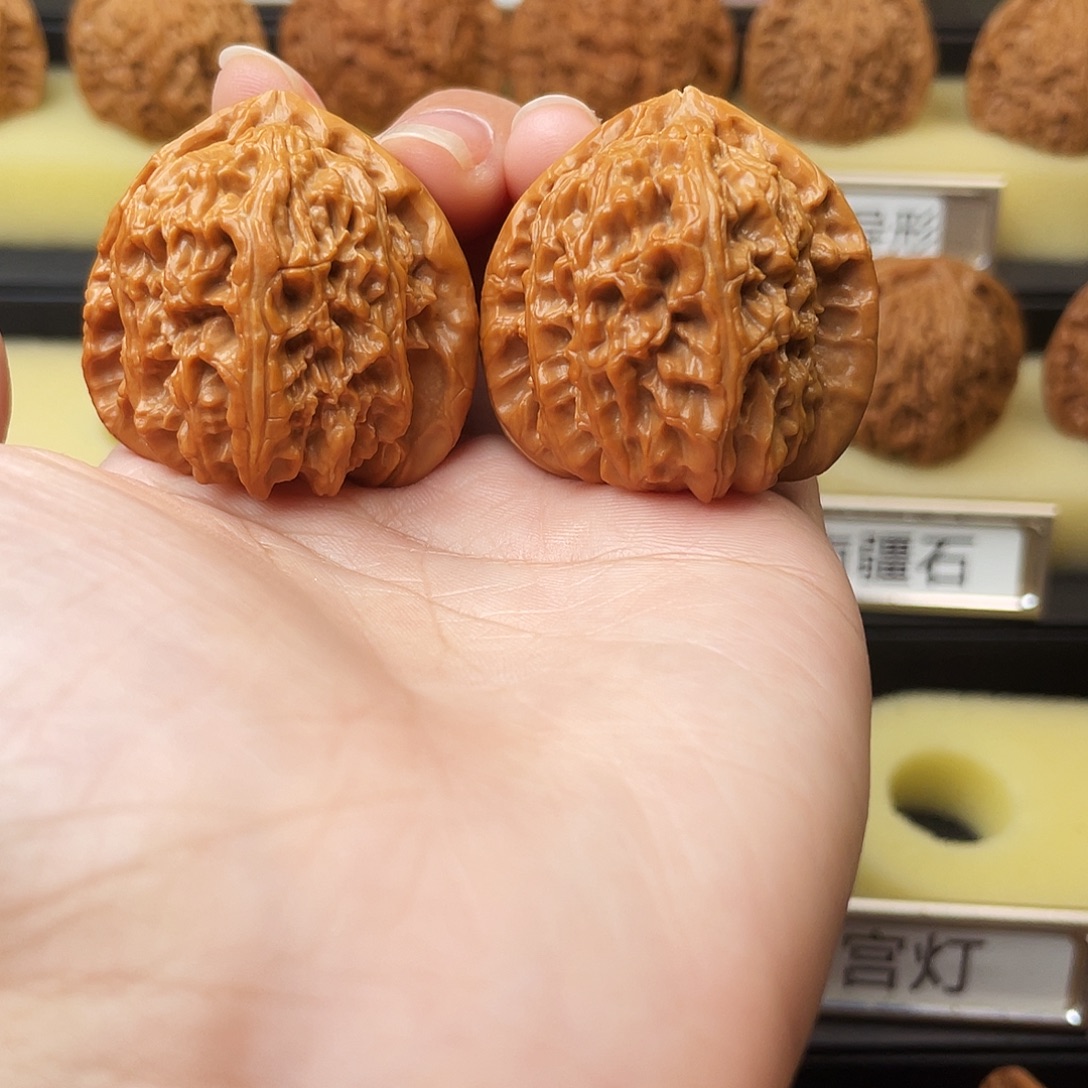 吊坠文玩核桃三角白39尺375