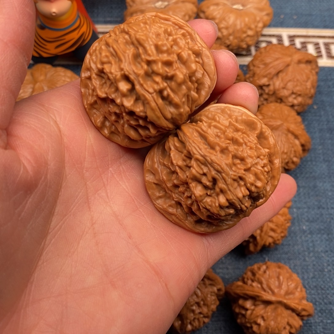 文玩核桃把件44平谷楼