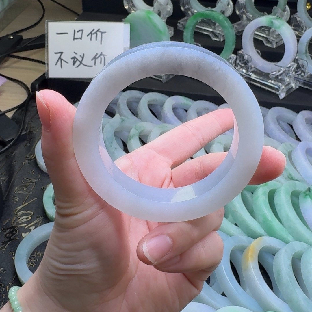 未镶嵌翡翠手镯定制翡翠