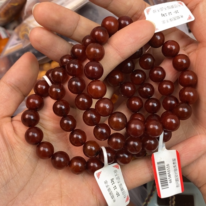 琥珀未镶嵌珠宝奇石多样性发其一