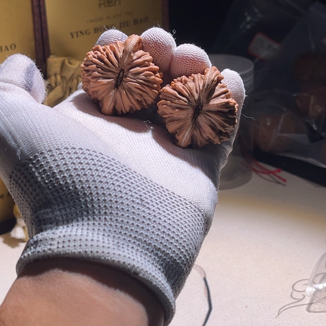 阿***喆42扣子。钱品 扣子 去什么吧