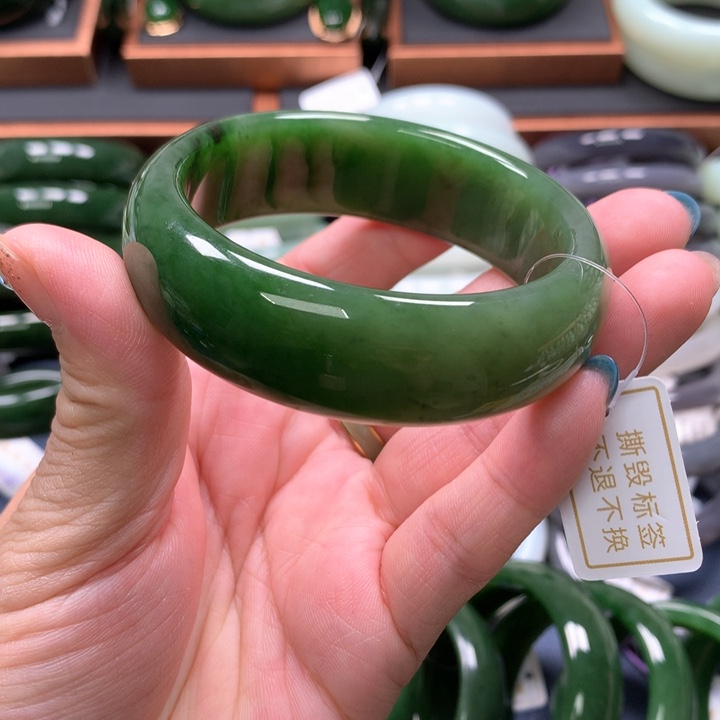 【闪购商品】未镶嵌手镯和田玉（碧玉）16