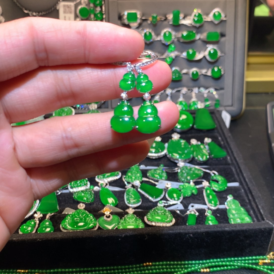 翡翠耳坠18K金镶嵌天然翡翠