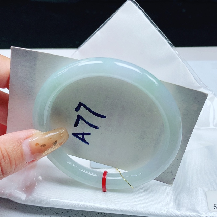 【闪购商品】翡翠手镯未镶嵌 圆条55+