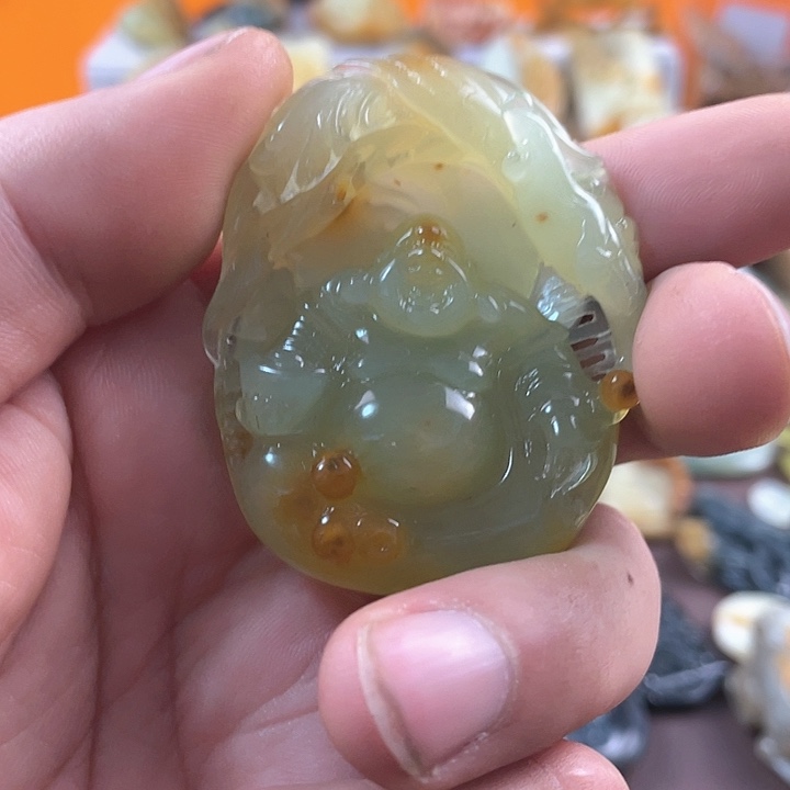 蛇纹石玉颈饰未镶嵌