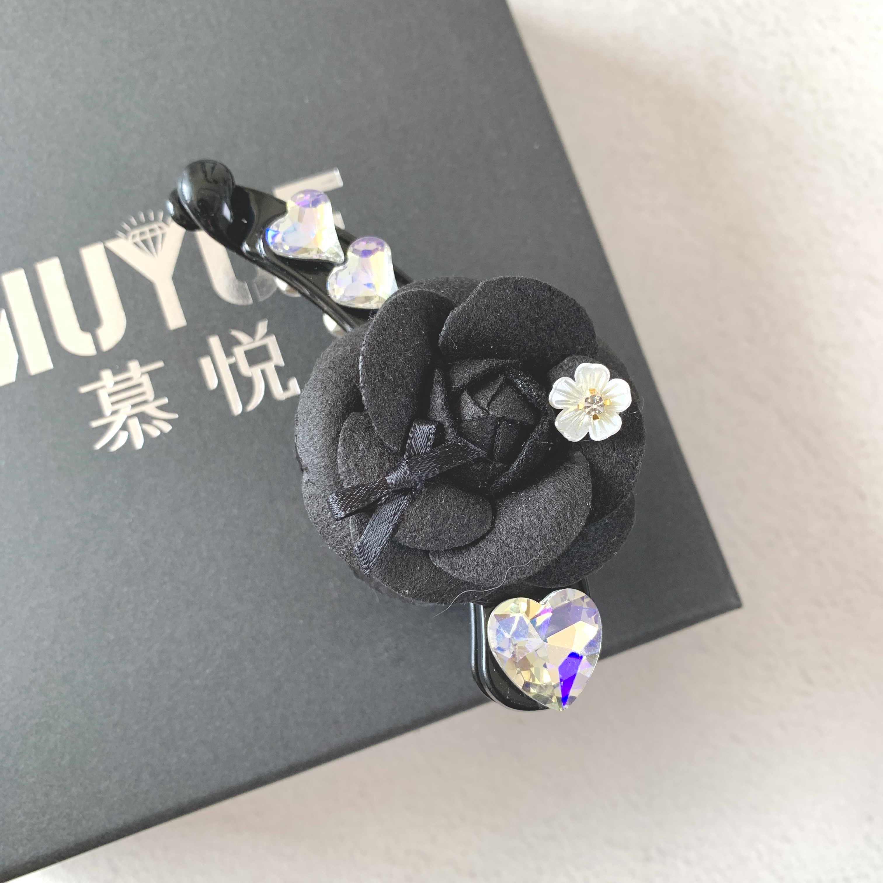 慕悦-【爱心】竖夹M290扭扭夹盘发专柜正品轻奢气质时尚INS风发夹