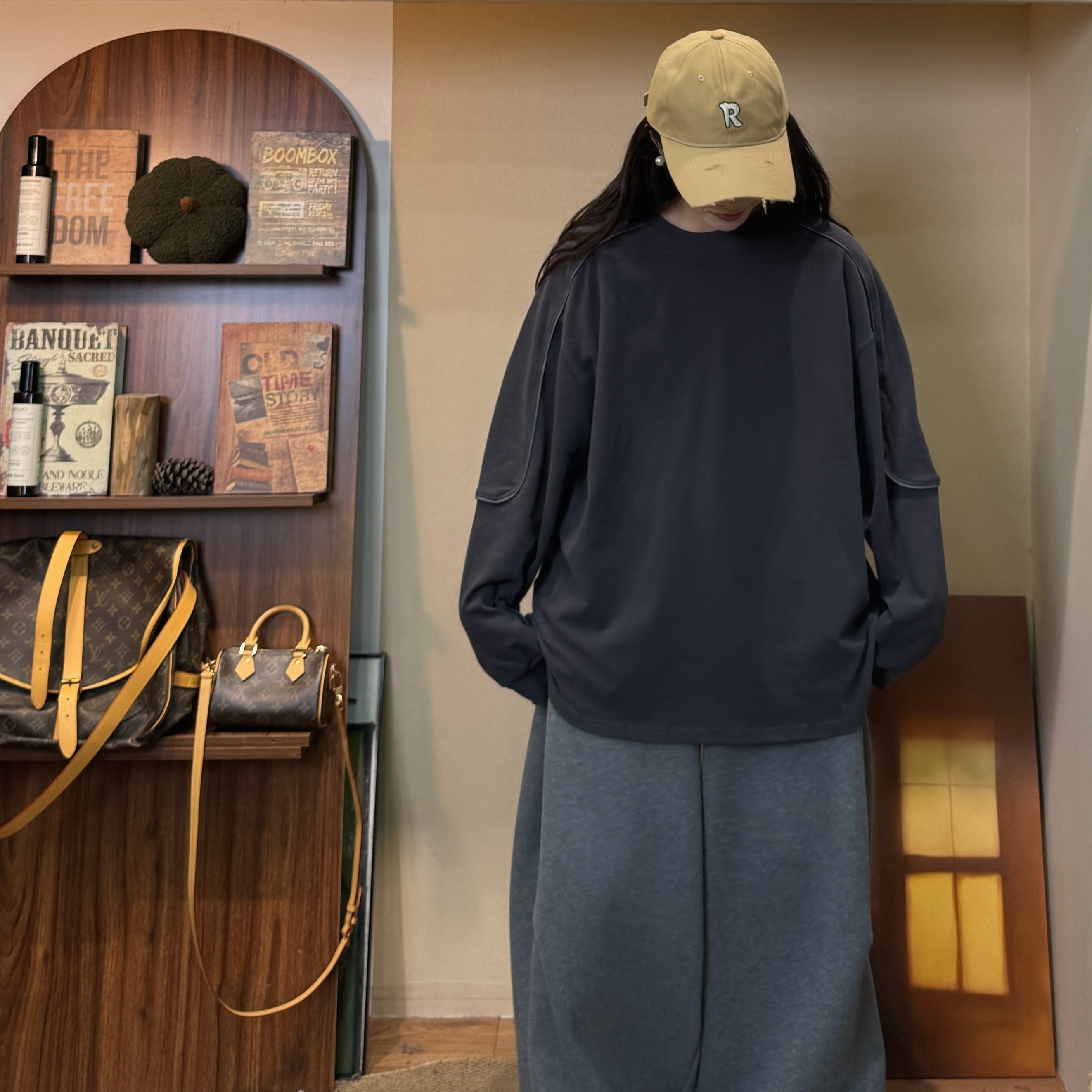 秋冬新款宽松休闲百搭磨毛长袖卫衣8247