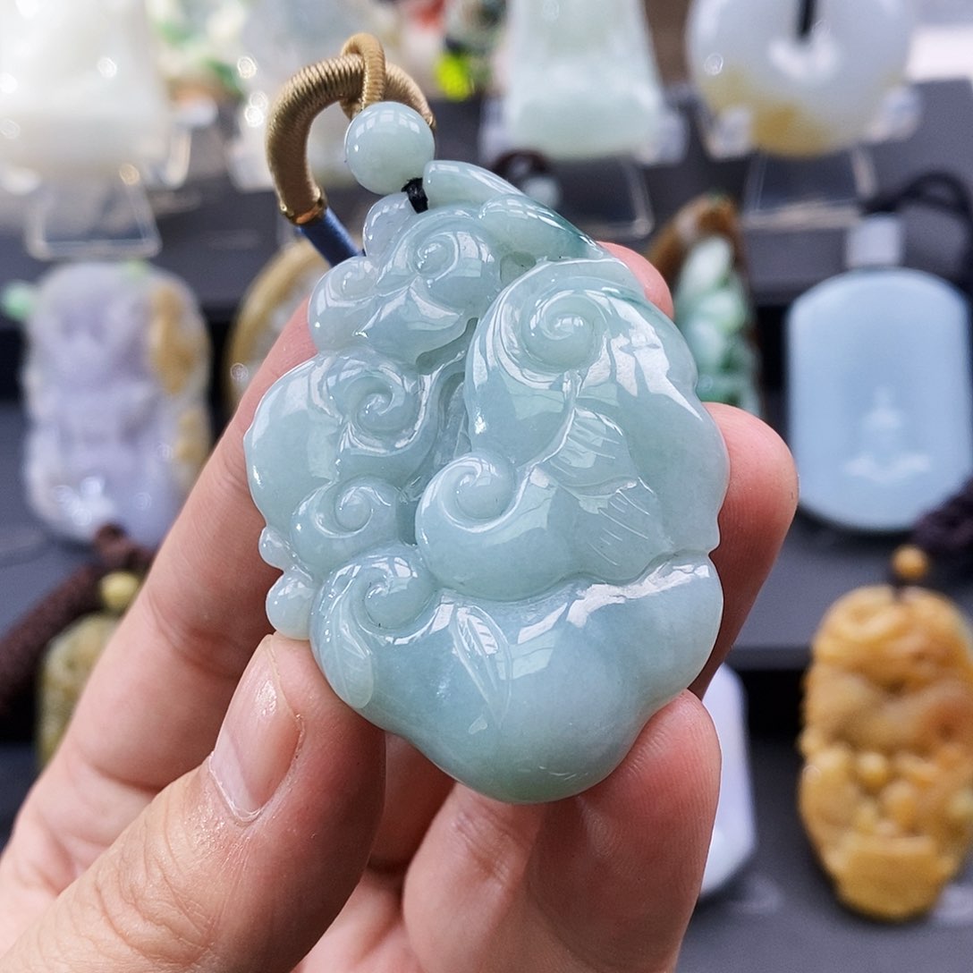 颈饰未镶嵌翡翠如意