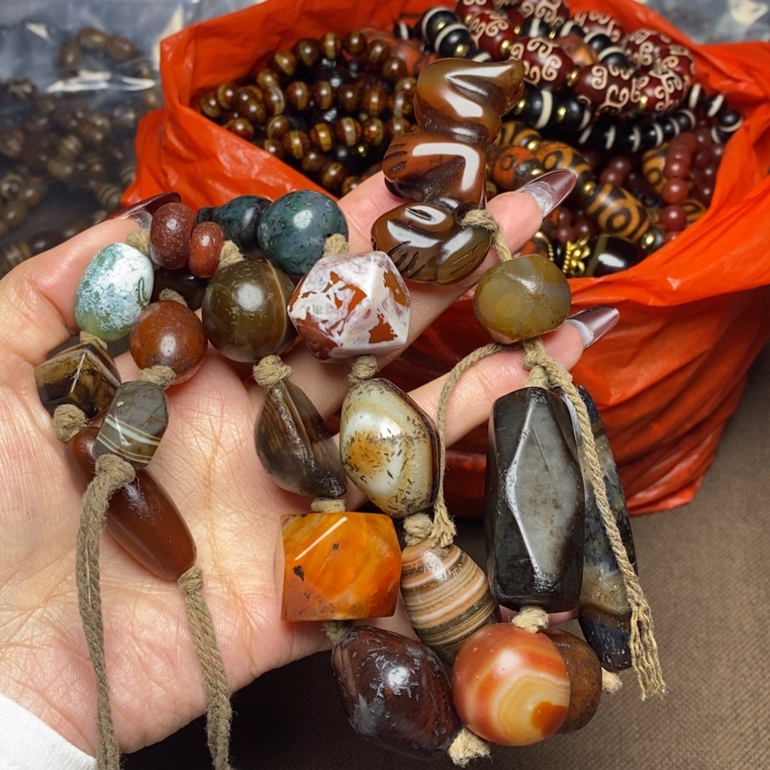 玛瑙/玉髓未镶嵌颈饰