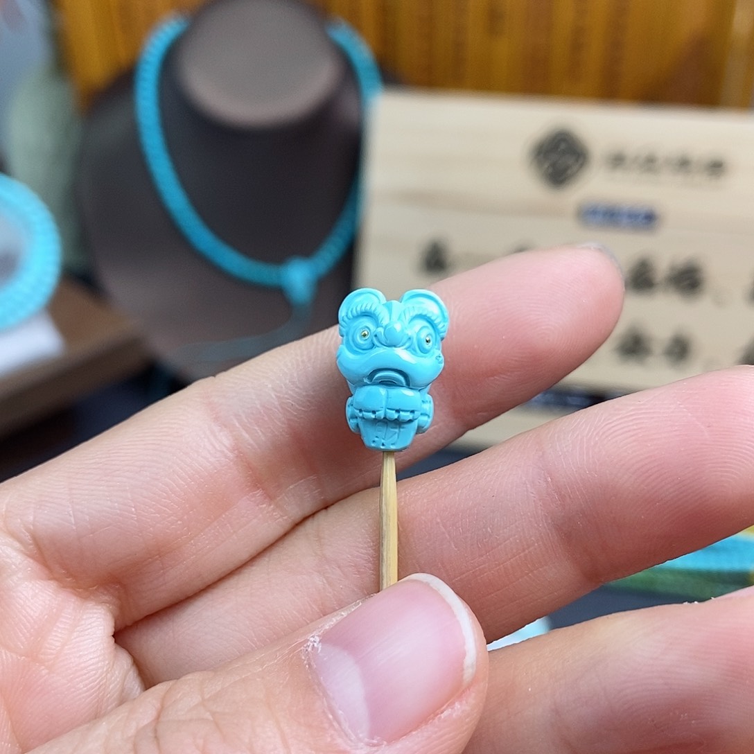 绿松石配饰未镶嵌