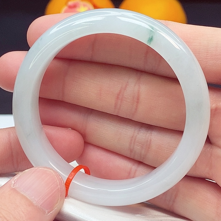 翡翠手镯未镶嵌52.5圈