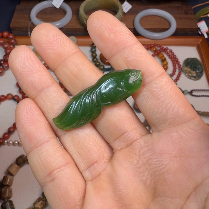 用***4和田玉（碧玉）未镶嵌颈饰