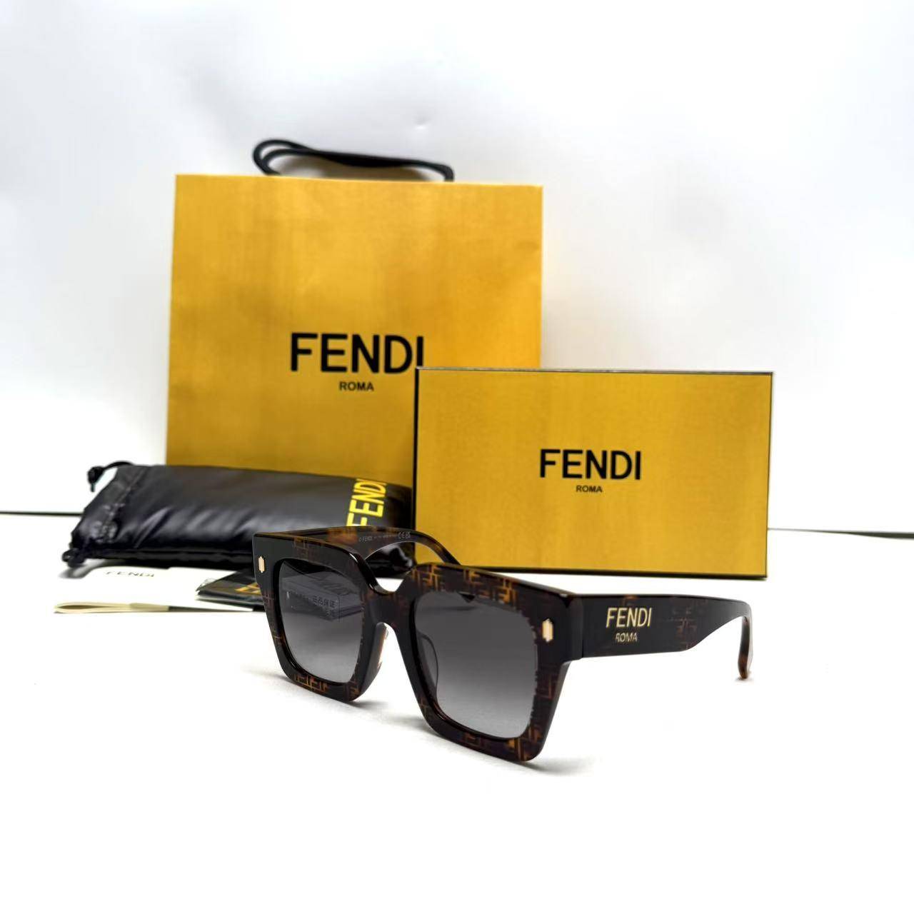 胖虎安安/芬迪/99新/公价0/饰品/眼镜/31B2501210032