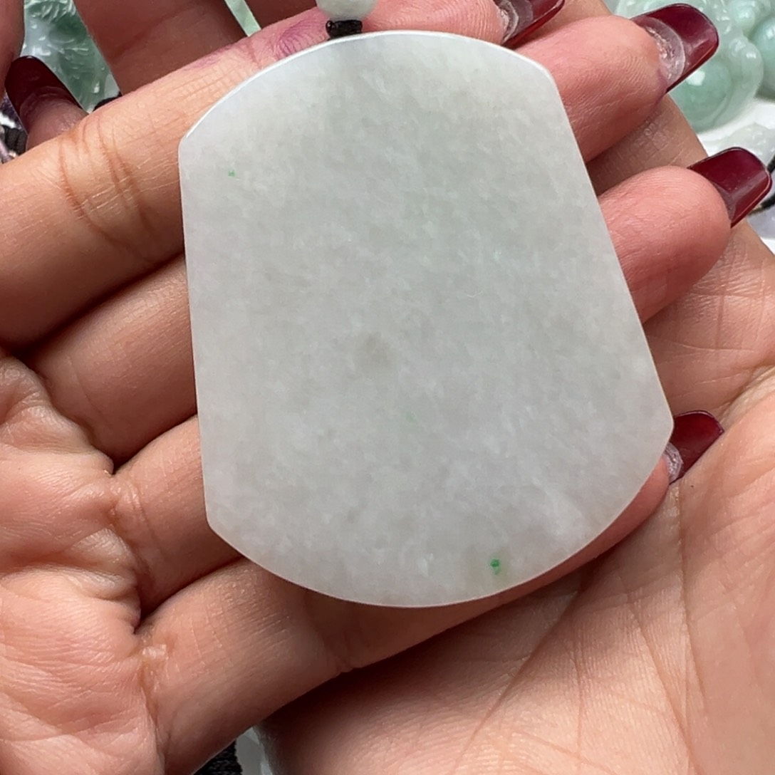 翡翠颈饰未镶嵌无事牌