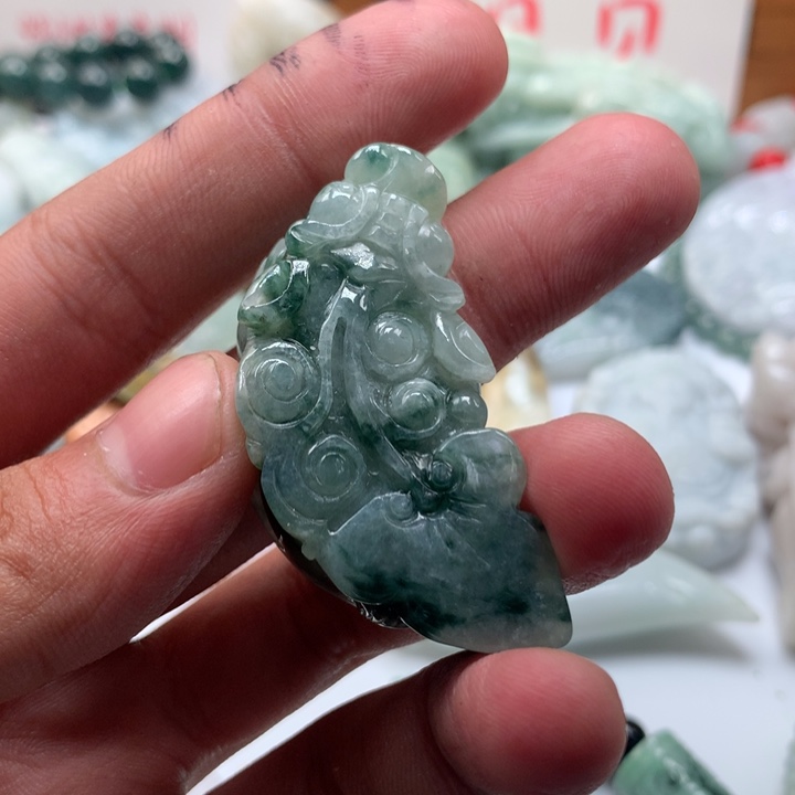 颈饰未镶嵌翡翠保真天然a货翡翠