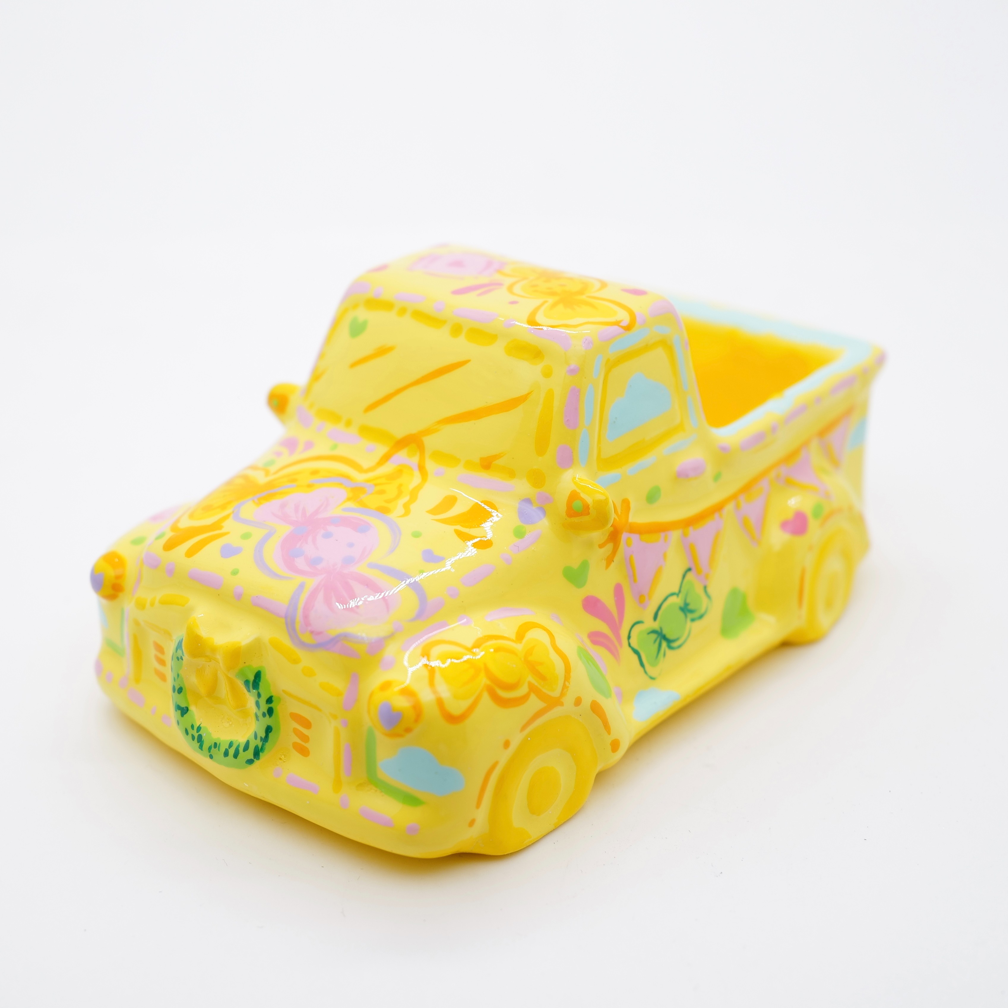 PM 王甜心工作室《小汽车》石膏作品，仅一件（非王甜心本人绘画）