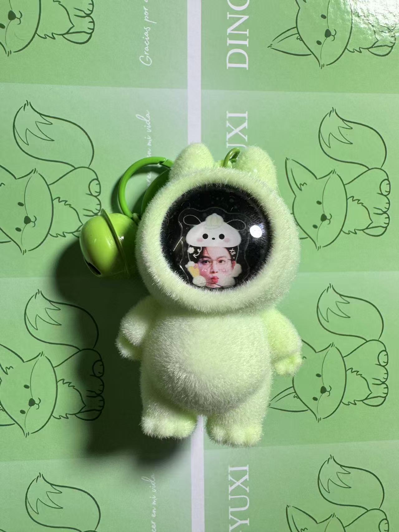 丁禹兮扇子海棠花书包仔钥匙链卡砖抱枕丝带小娃头