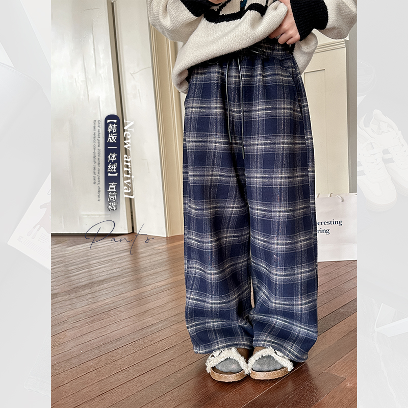 儿童加绒裤子2024冬季新款男女童韩版一体绒格子直筒裤洋气阔腿裤