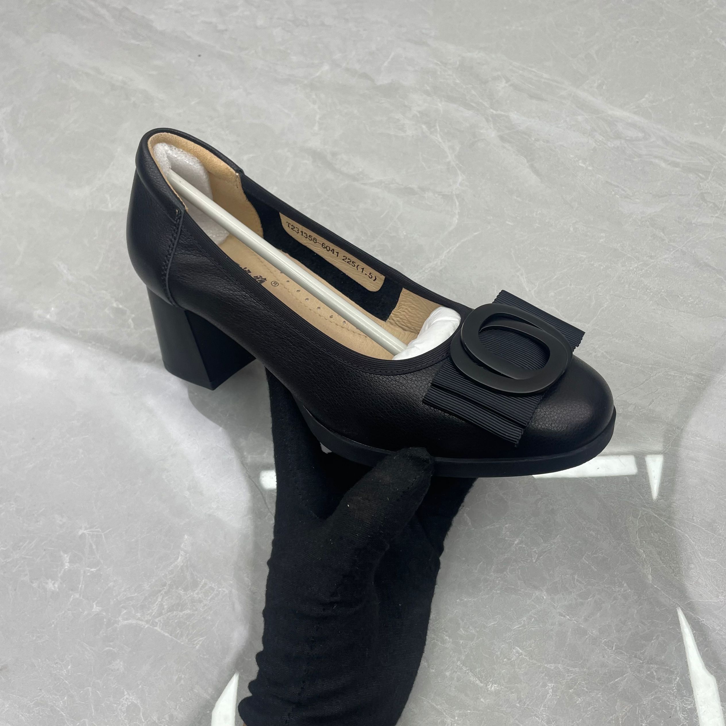 单鞋女31358-6041（牛皮）（孤品）b区35码