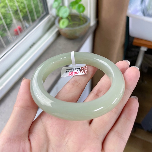 天然玉石新疆且末料手镯正装和田玉镯子多样性发货圈口50-62mm