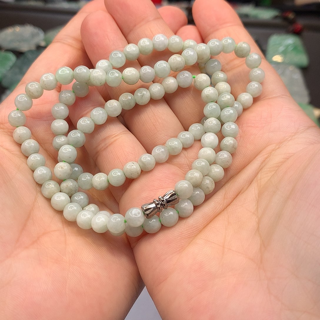 翡翠颈饰未镶嵌珠链