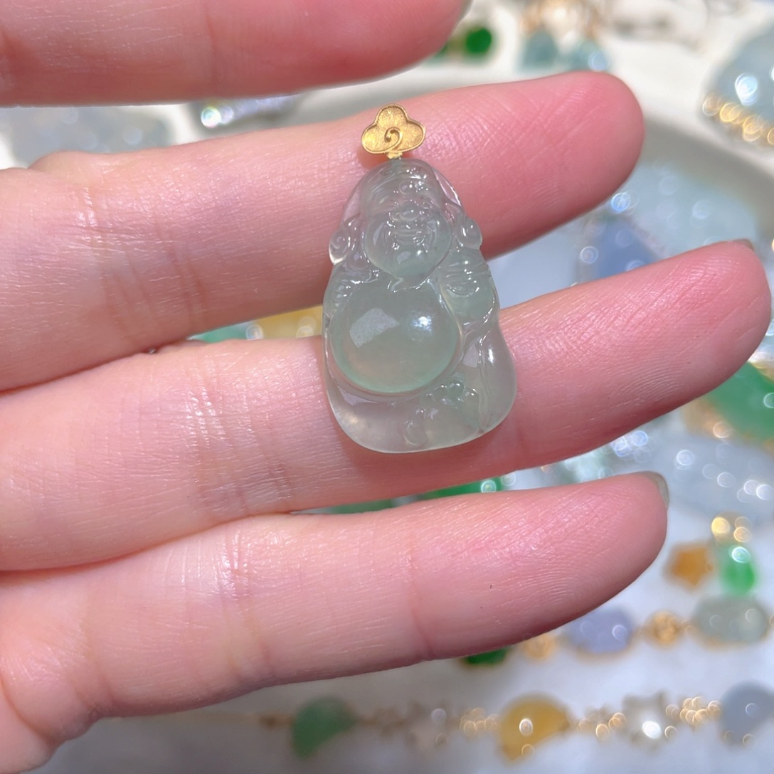 翡翠颈饰18K金镶嵌翡翠