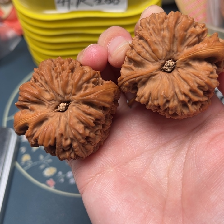 文玩核桃吊坠46-33440-05