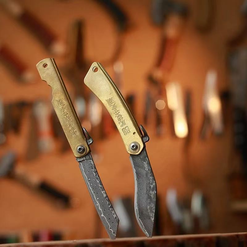 （猎刃3号）折叠锻打花纹钢刀