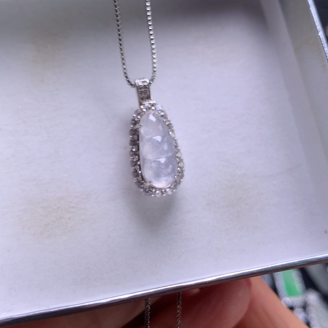 颈饰银S925镶嵌翡翠11111111