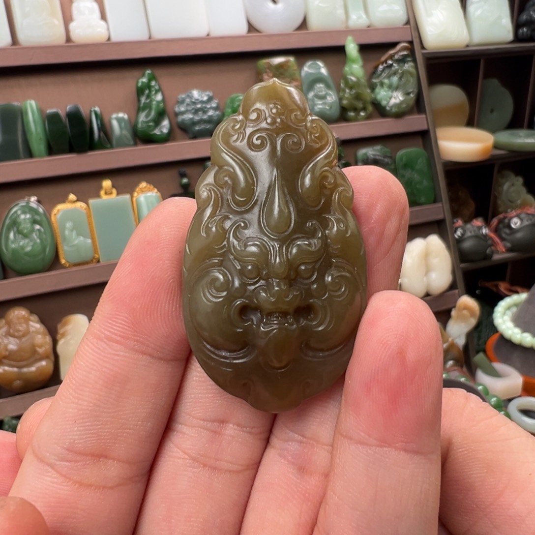 和田玉未镶嵌颈饰新疆且末红糖貔貅兽面柔光细料