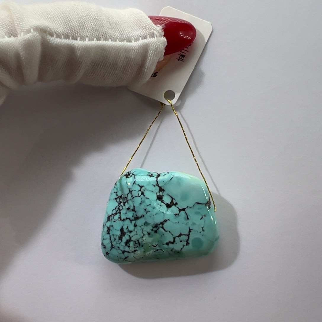 绿松石未镶嵌挂件
